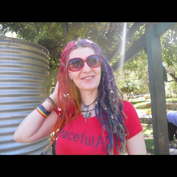 Meet your Posher, Jakki - Picture 5 of 5